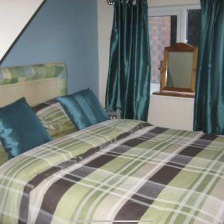 Отель The Red Lion Great Offley Экстерьер фото
